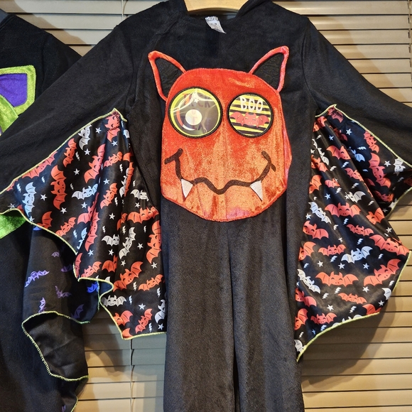 AS NEW 2nd of 2 matching 2-3 yrs Halloween onesie costume, red, holographic eyes - Picture 11 of 14